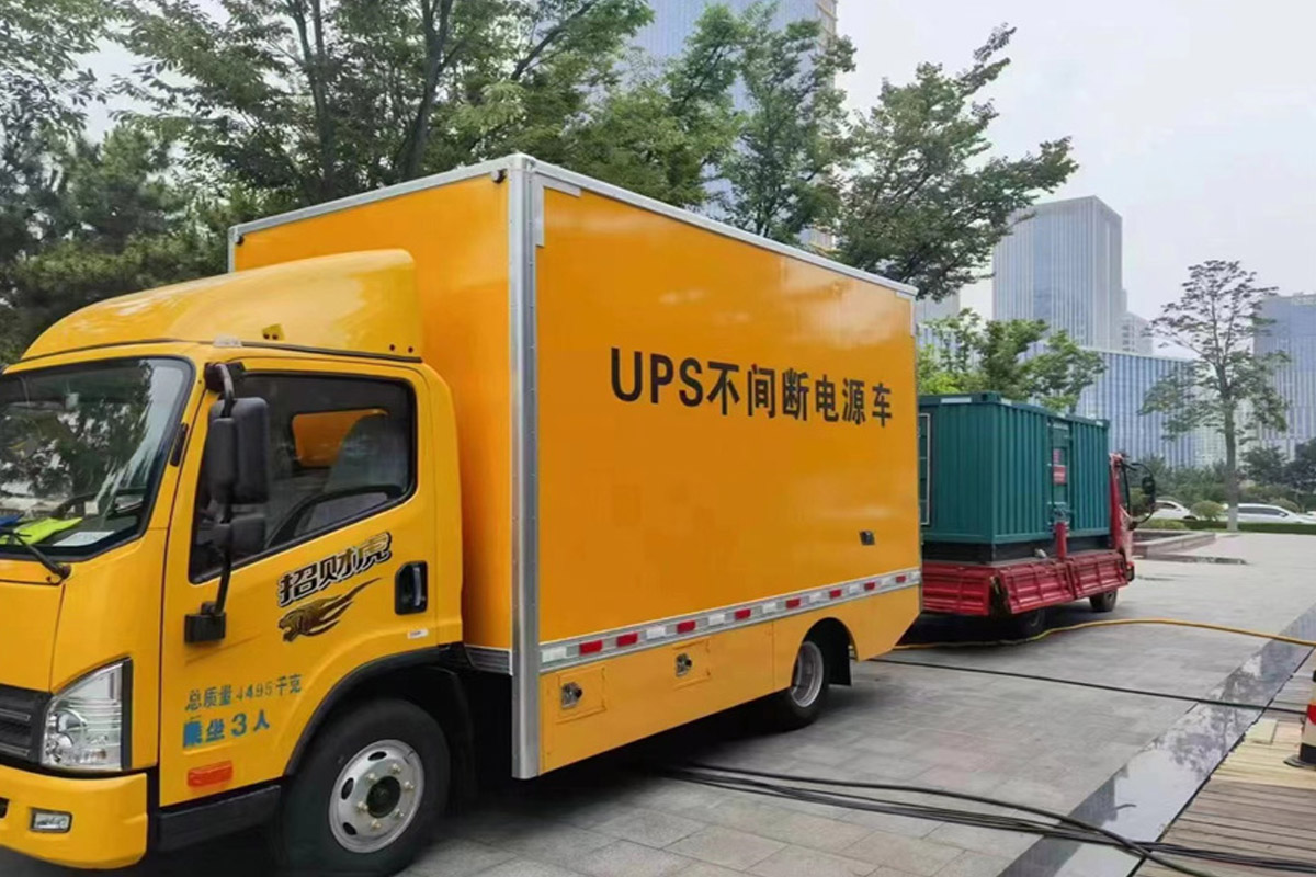 东澳镇发电机租赁施工现场